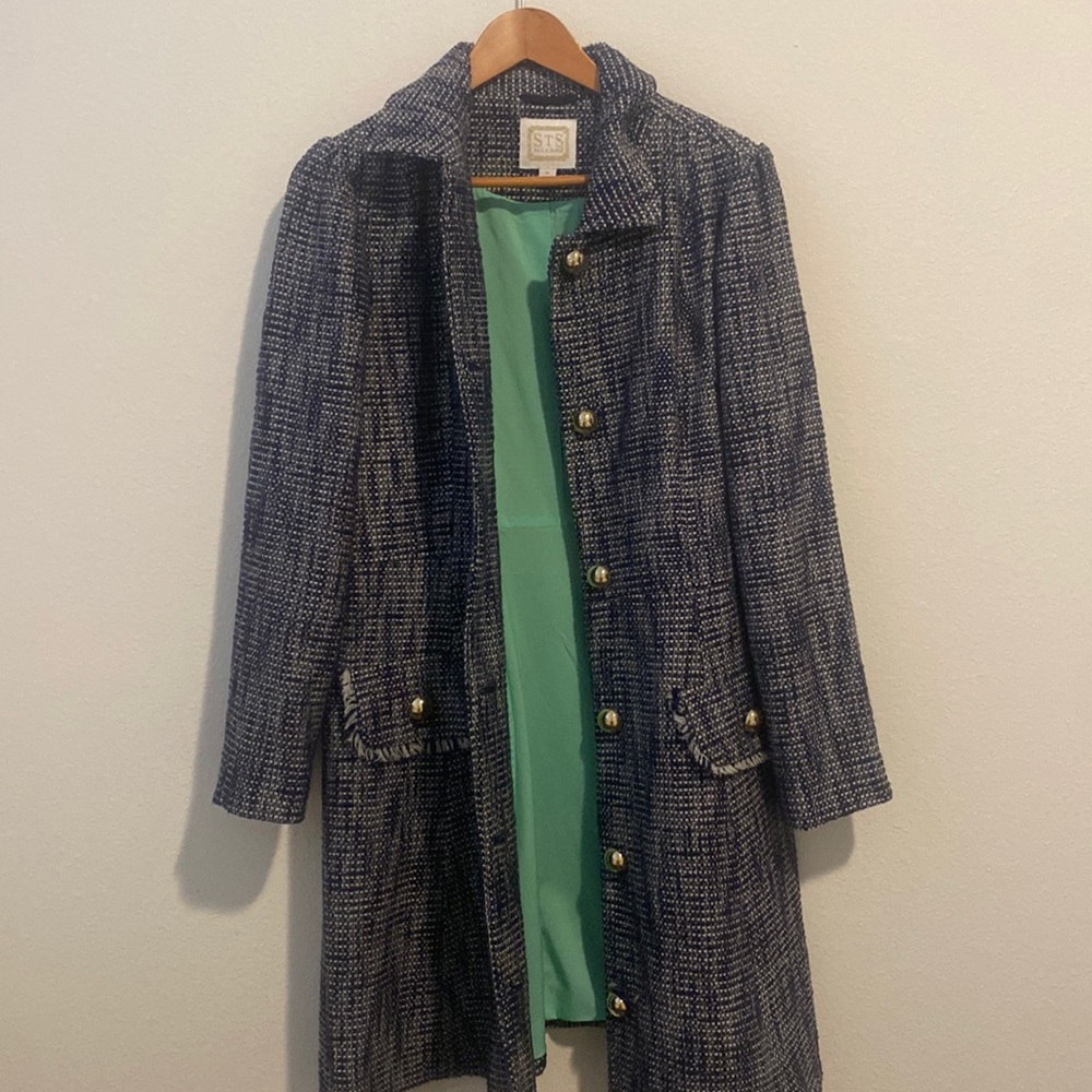 Like new, Sail to Sable jacket. Size M, gold buttons.